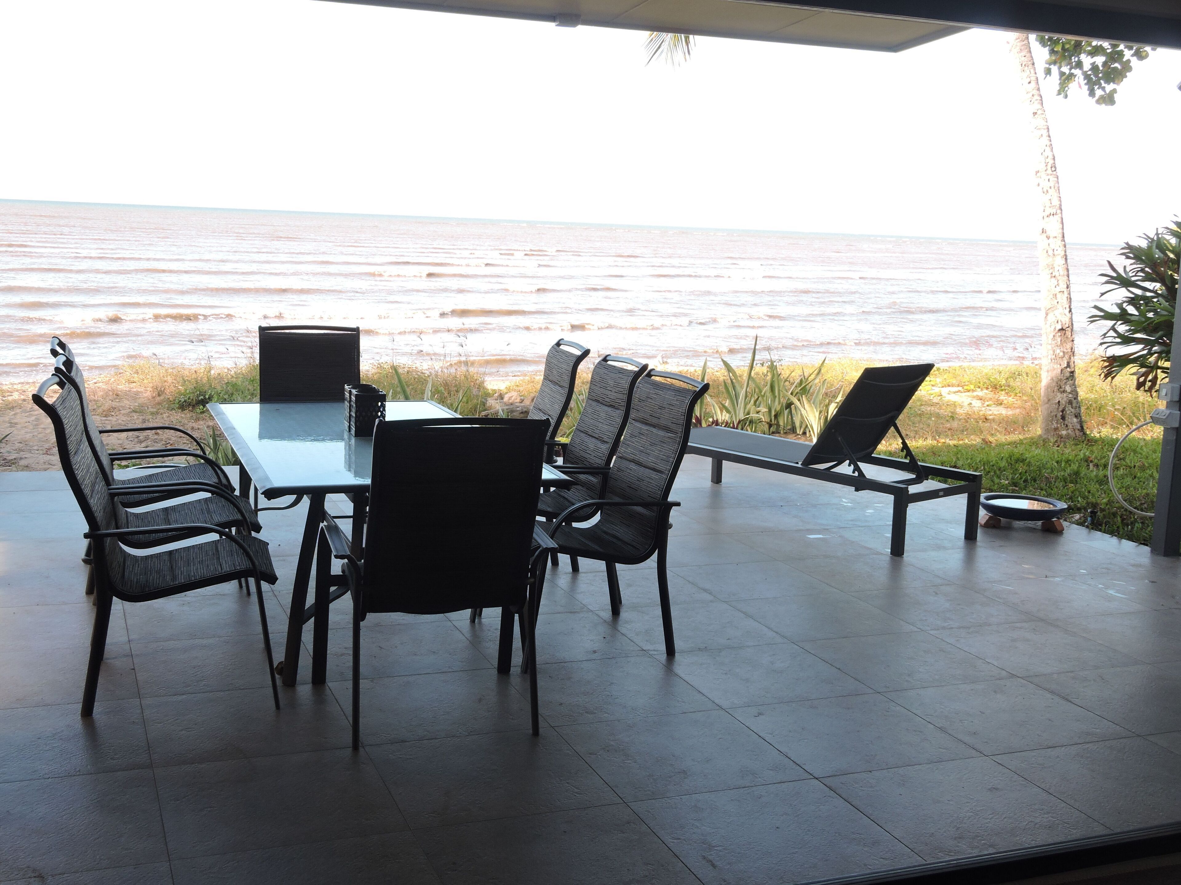 Sandcastle Retreat - Cairns Beaches — image 5