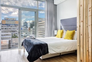 In-room safe, desk, iron/ironing board, free WiFi