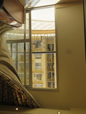 Interior - Gazzar inn: Rehab9 Modern apartment with garden view (New Cairo City)