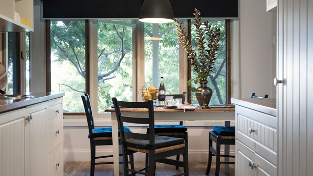 Dining - Botanica - Gorgeous Miner's Cottage (DAYLESFORD)
