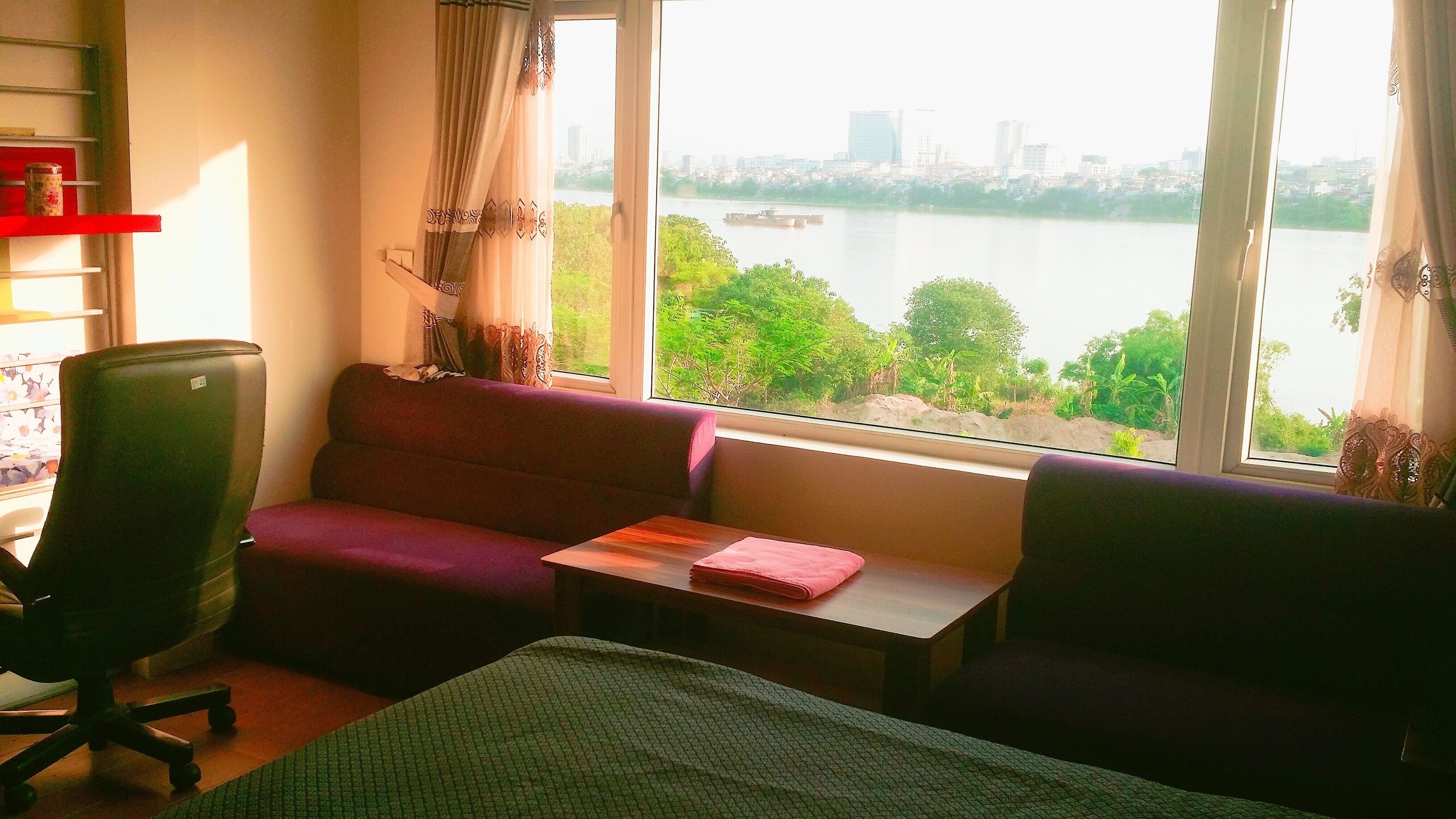 7 bedrooms, iron/ironing board, Internet, bed sheets