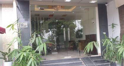 The house is by river, great view, and only 1.8km to the old quarter center!!!