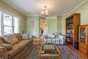 Televisor intel·ligent, llar de foc, Netflix i reproductor de DVD 