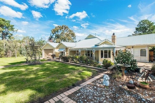 "The Cottage"@ Kilchurn upon Troups