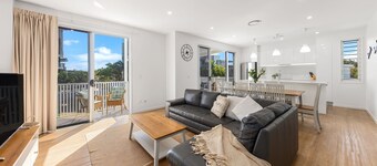 Bølger Beach House - Familie + Dyrevennlig Hjem - 1/2 House Valg Tilgjengelig