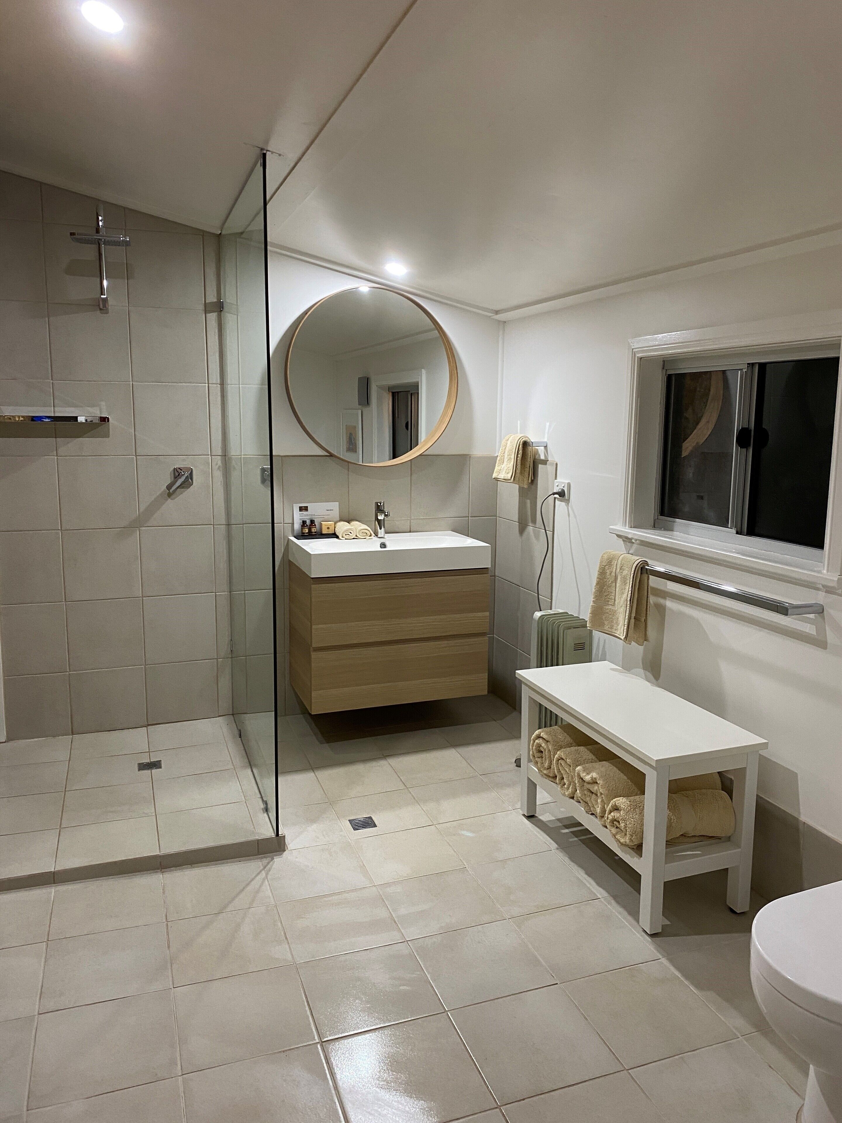 Wigley escape Murray