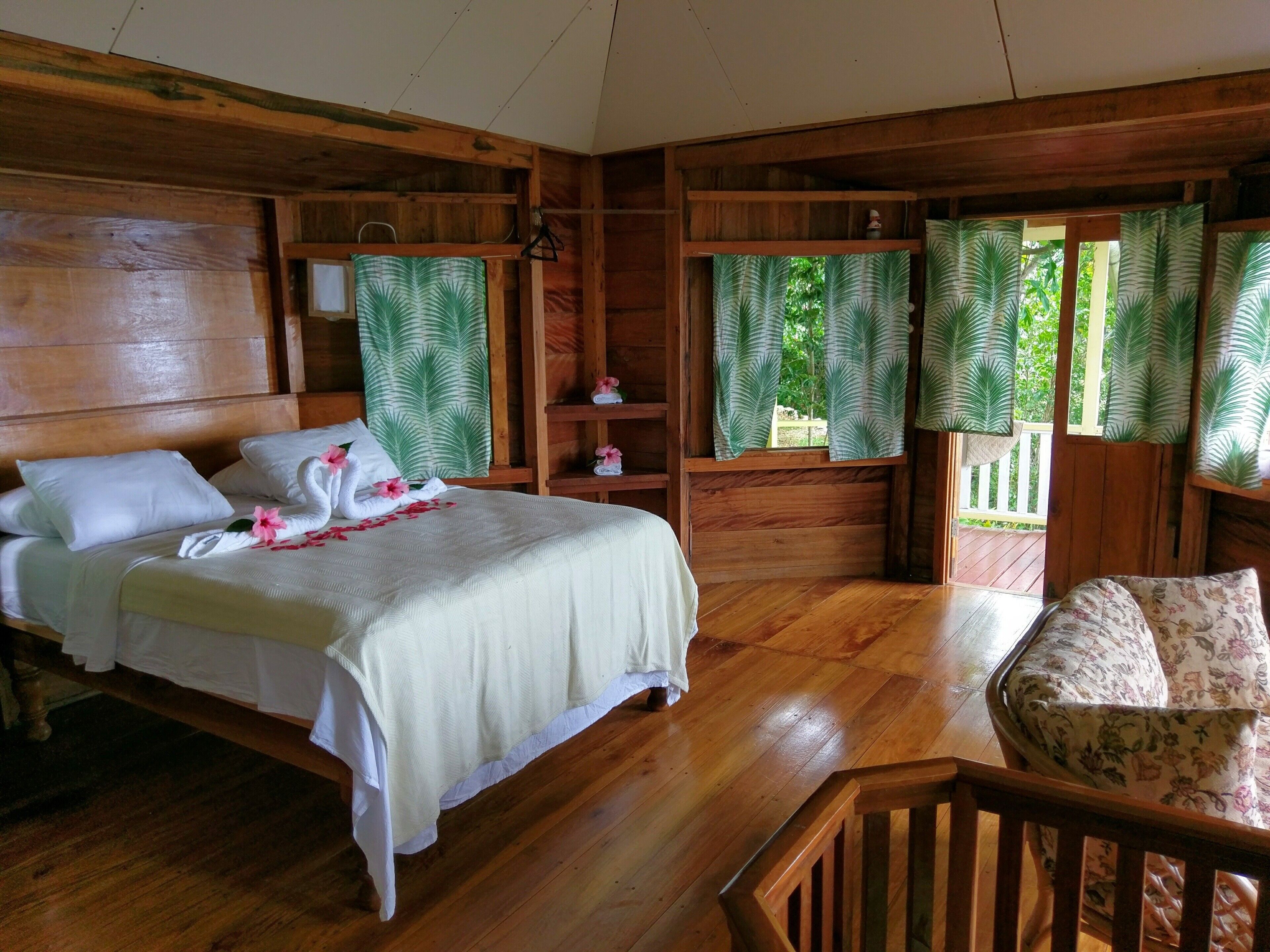 1 quarto, escrivaninha, Wi-Fi, roupa de cama