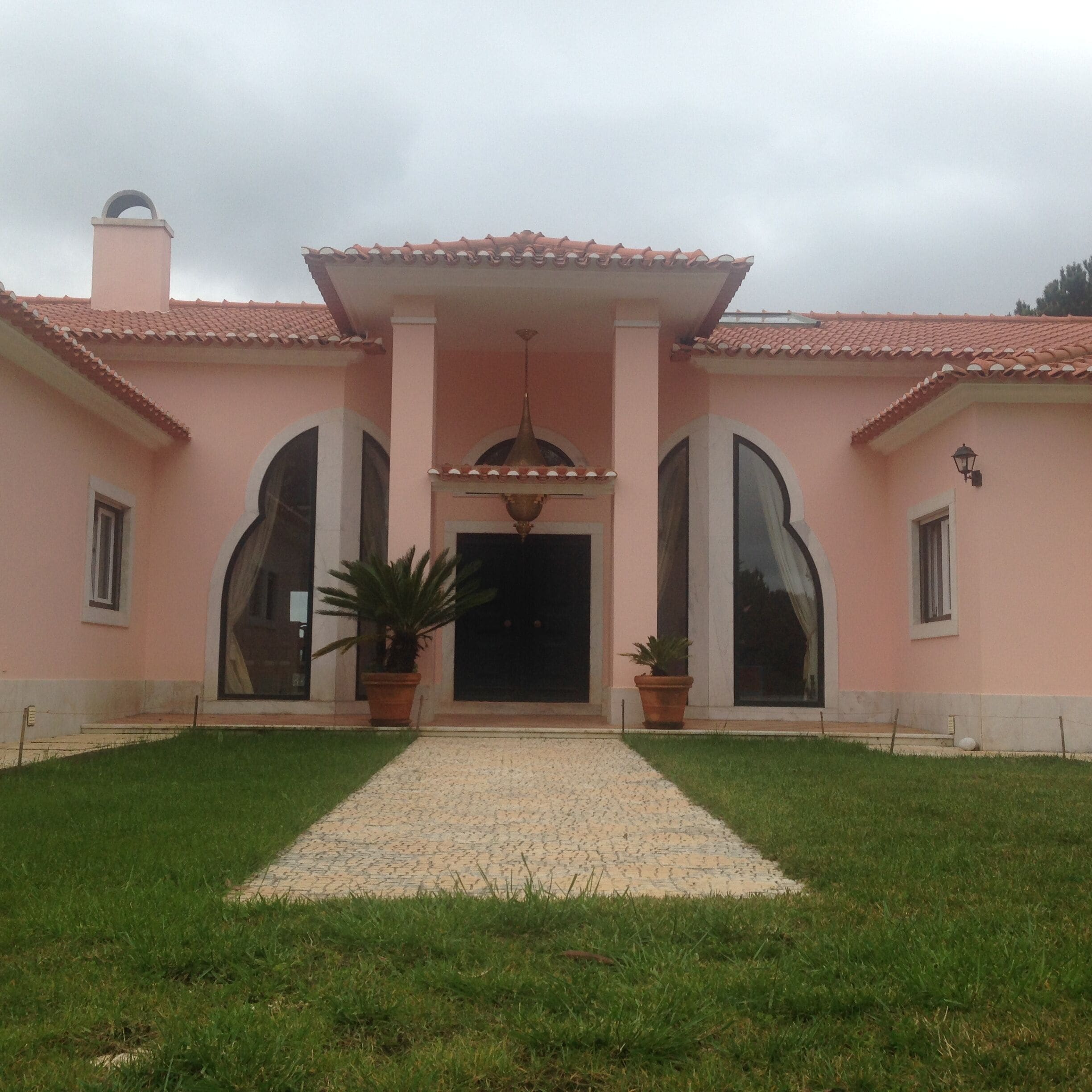 One of a Kind !! Lovely Farm with Observatório Astronomy and Animals. Big Rooms