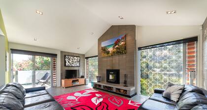 Double Bays Beauty | Stay Waiheke