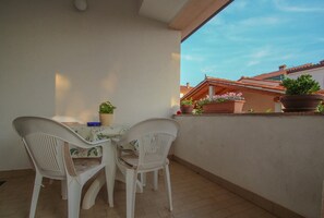 Apartment, 2 Bedrooms | Terrace/patio