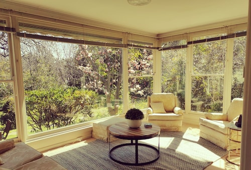 Lake House Benalla-  Late Sunday checkout available upon request