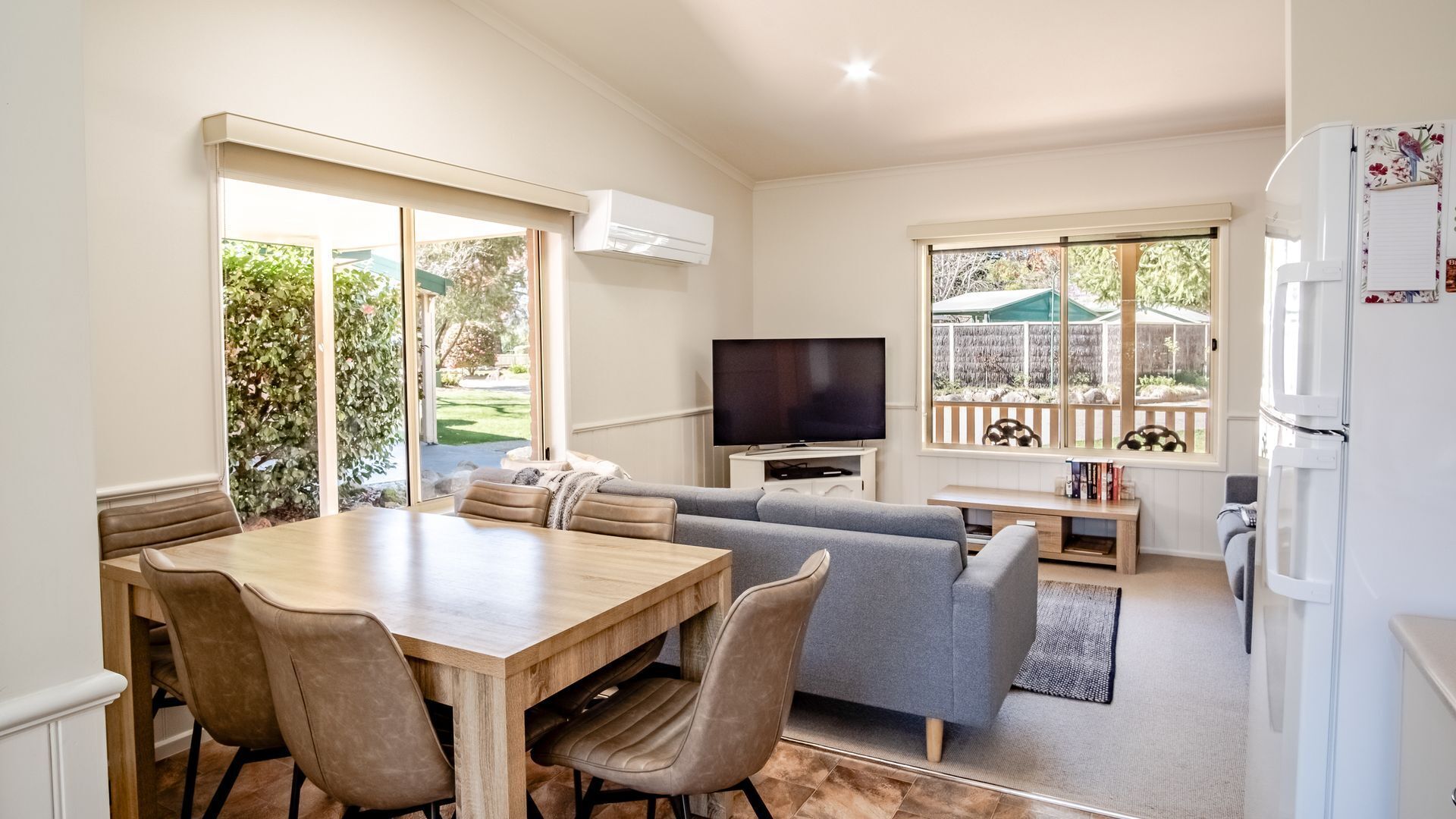 Smart TV, DVD player