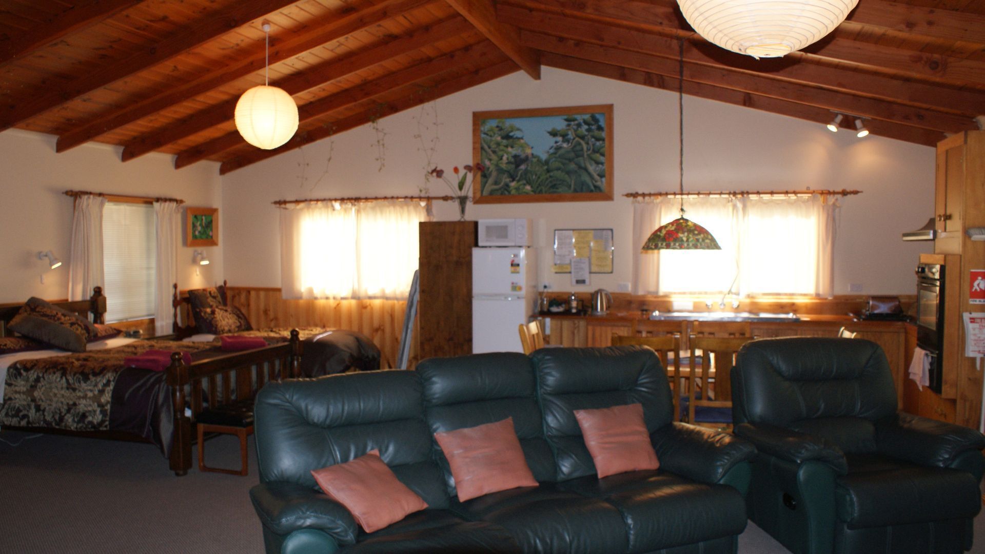 AAA Granary Accomm - Loft Studio Apartment — image 4