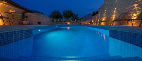 Outdoor pool, a heated pool
