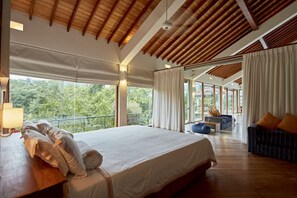 4 bedrooms, desk, free WiFi, bed sheets - Luxury villa overlooking the Knuckles Mountain Range and Victoria Reservoir (Maberiyatenna)