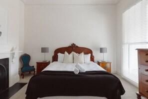 4 chambres, fer et planche à repasser, Wi-Fi gratuit, draps fournis