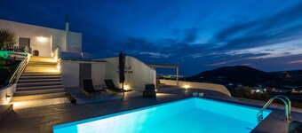 Villa Amphitrite with amazing sea view and private swimming pool
