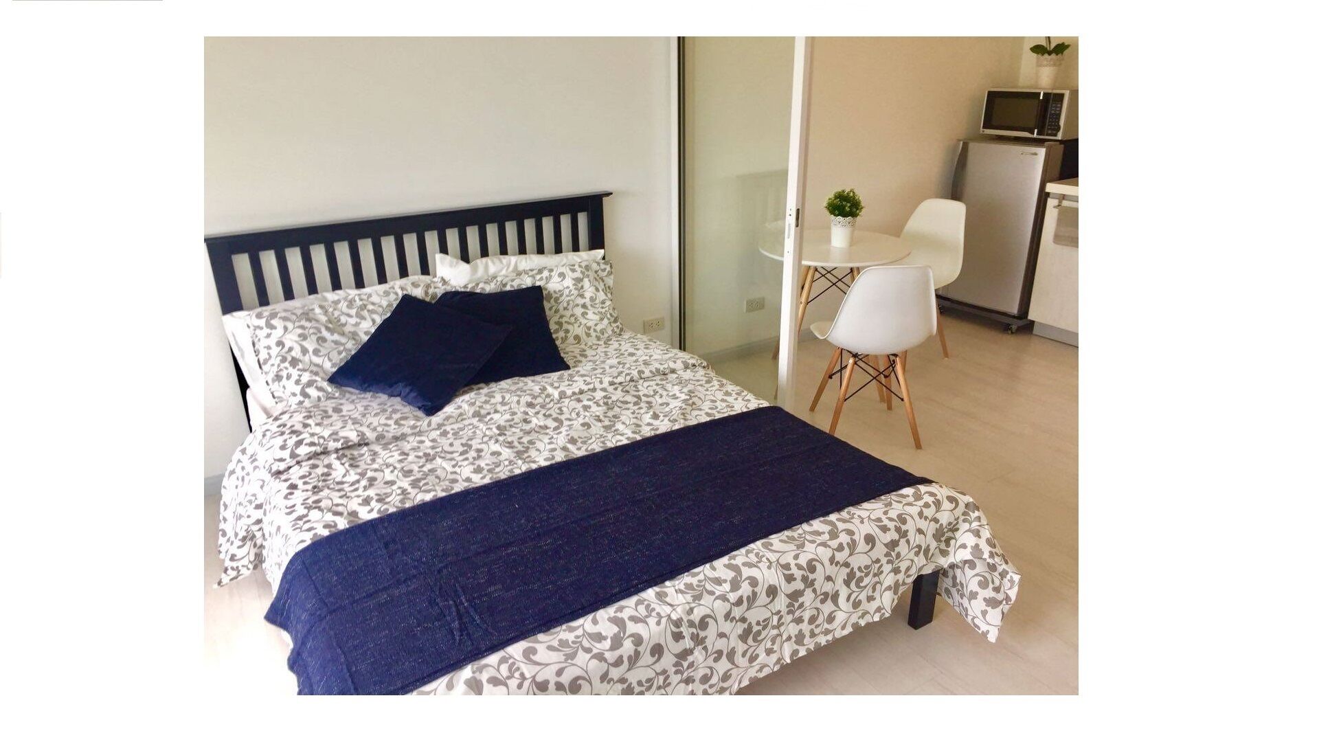 Cozy Newly Furnished 1 BR Unit at Azure Urban Residences
