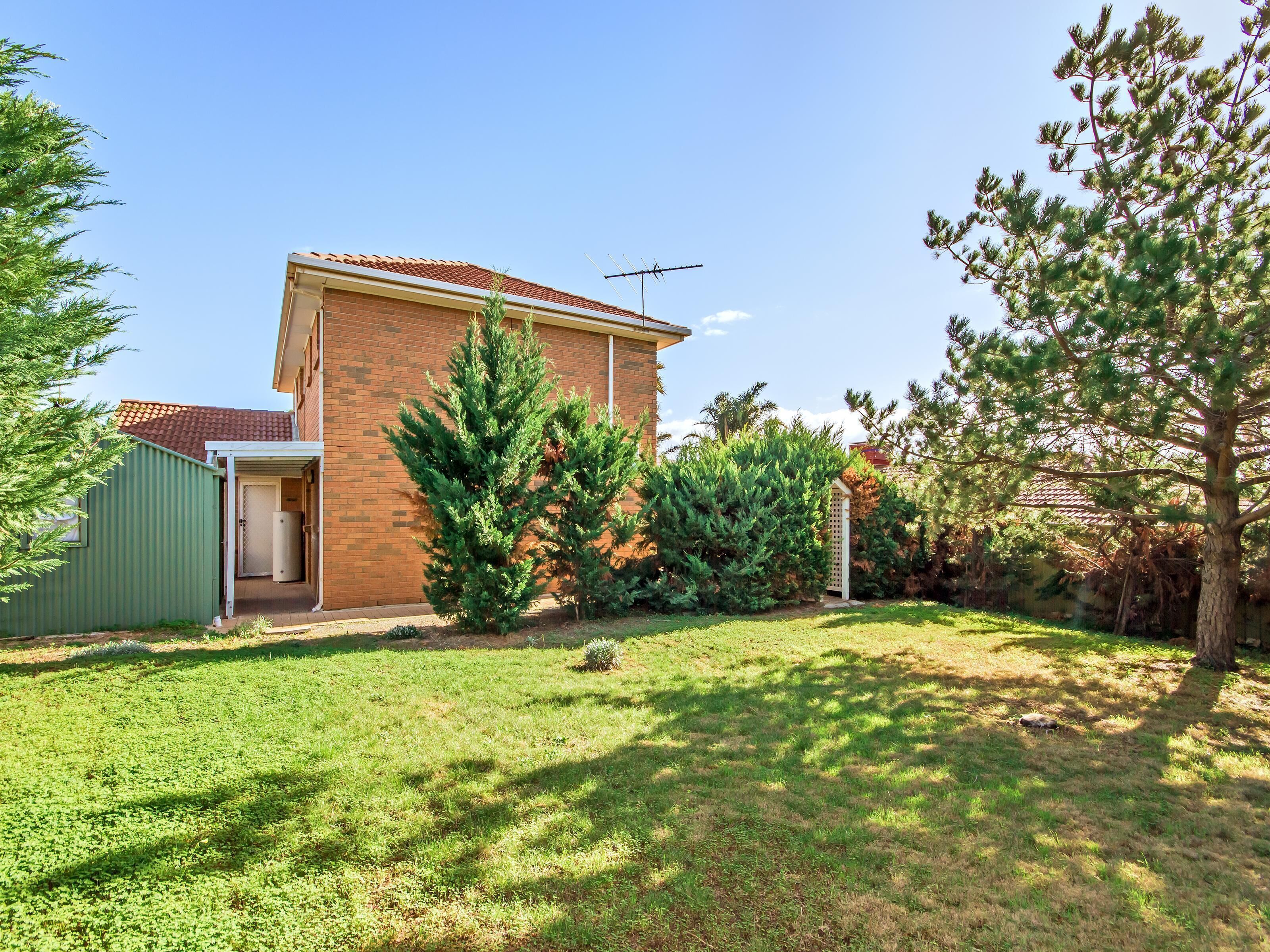 Moana Magic - Cosy 2 Storey Home with Sea Views in Moana — image 2