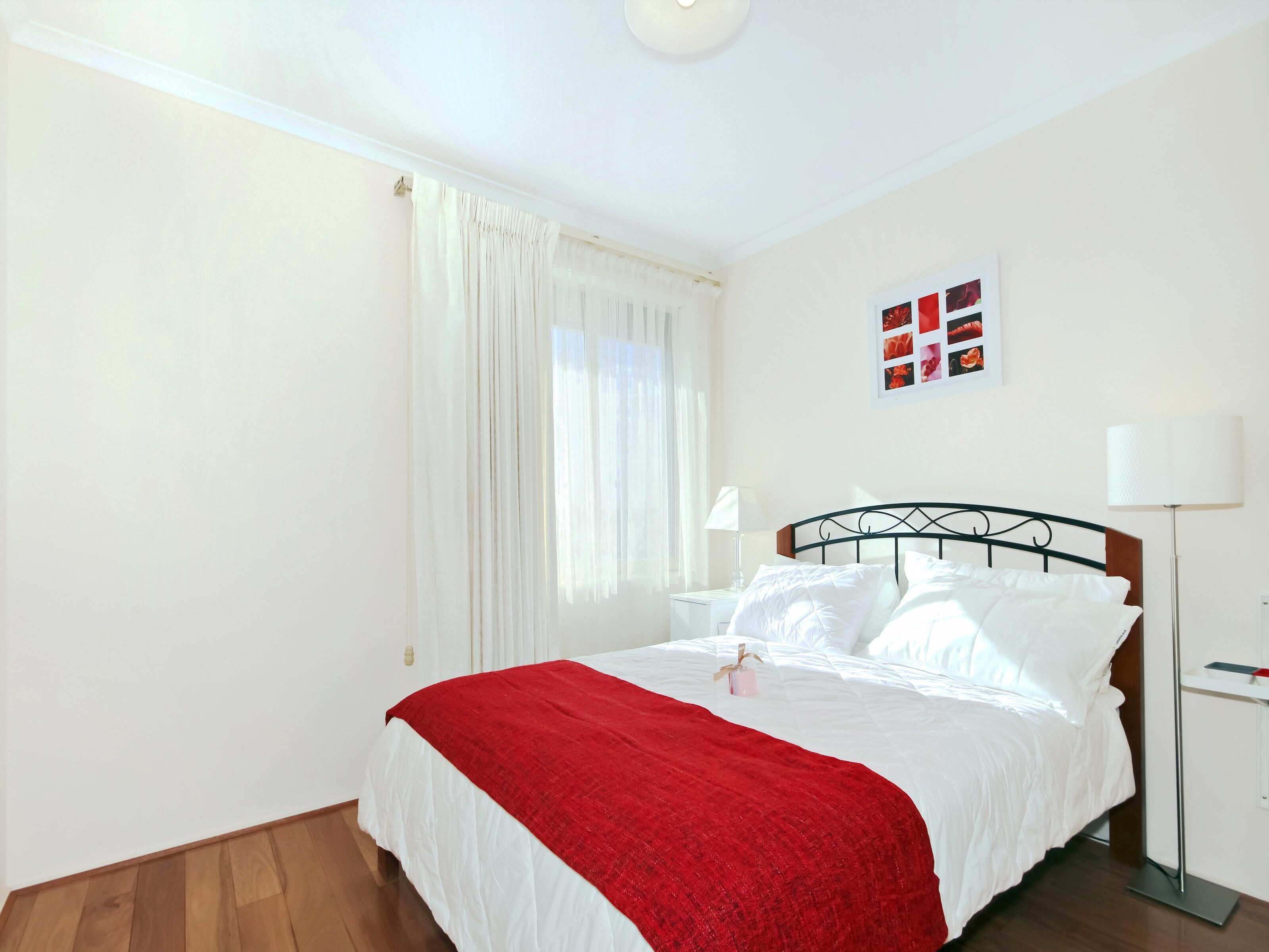 Moana Magic - Cosy 2 Storey Home with Sea Views in Moana — image 10