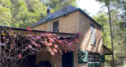 Schlamm-Ziegelstein Cottage @ Hidden Valley Retreat Cottages