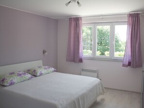 2 bedrooms, free WiFi, bed sheets, wheelchair access