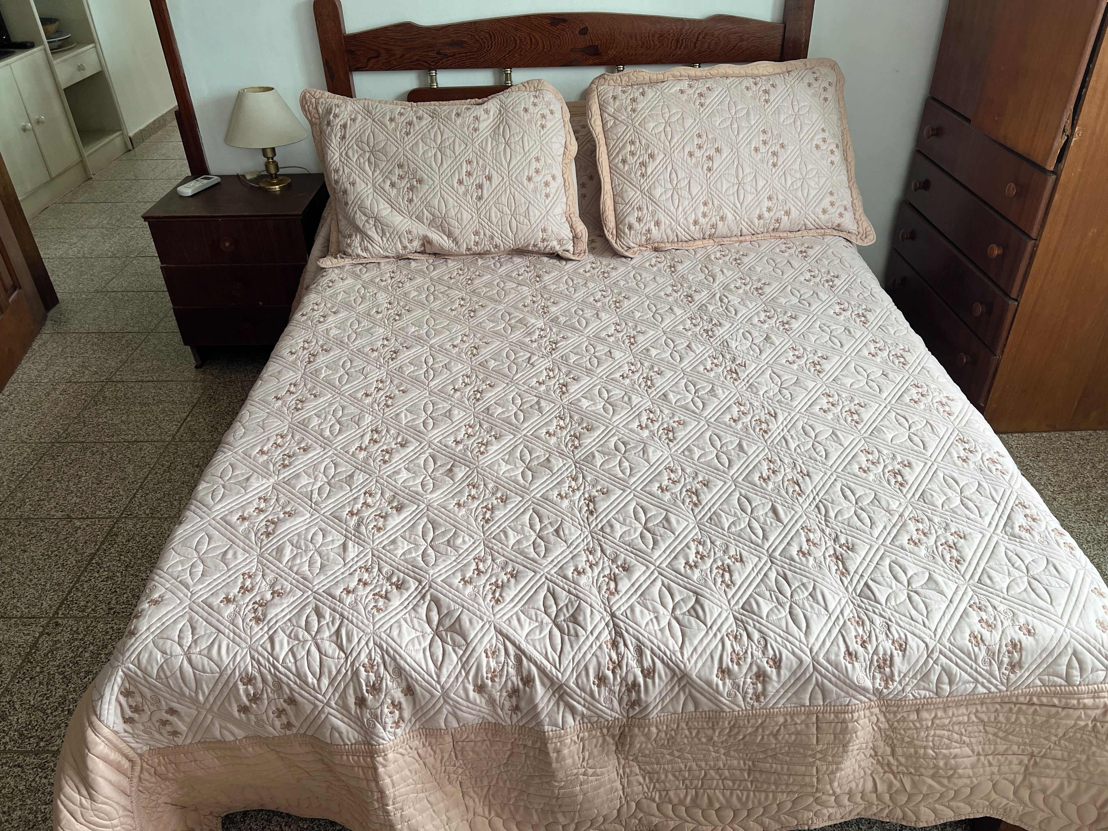 Apt 01 SUITE WITH AIR / C UBATUBA BEACH PEREQUE AÇÚ