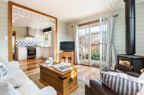 TV, fireplace, DVD player