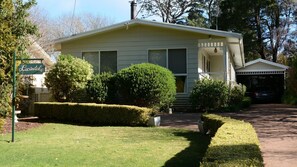 Exterior - Lucindale lovely cottage garden (Burrawang)
