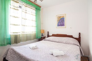 1 bedroom, desk, iron/ironing board, free WiFi