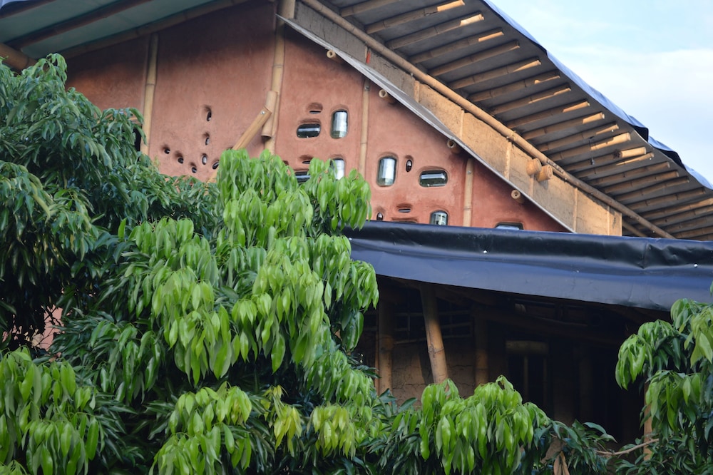 Casa Bambú - Amplia y acogedora, ubicada dentro de una granja ecológica