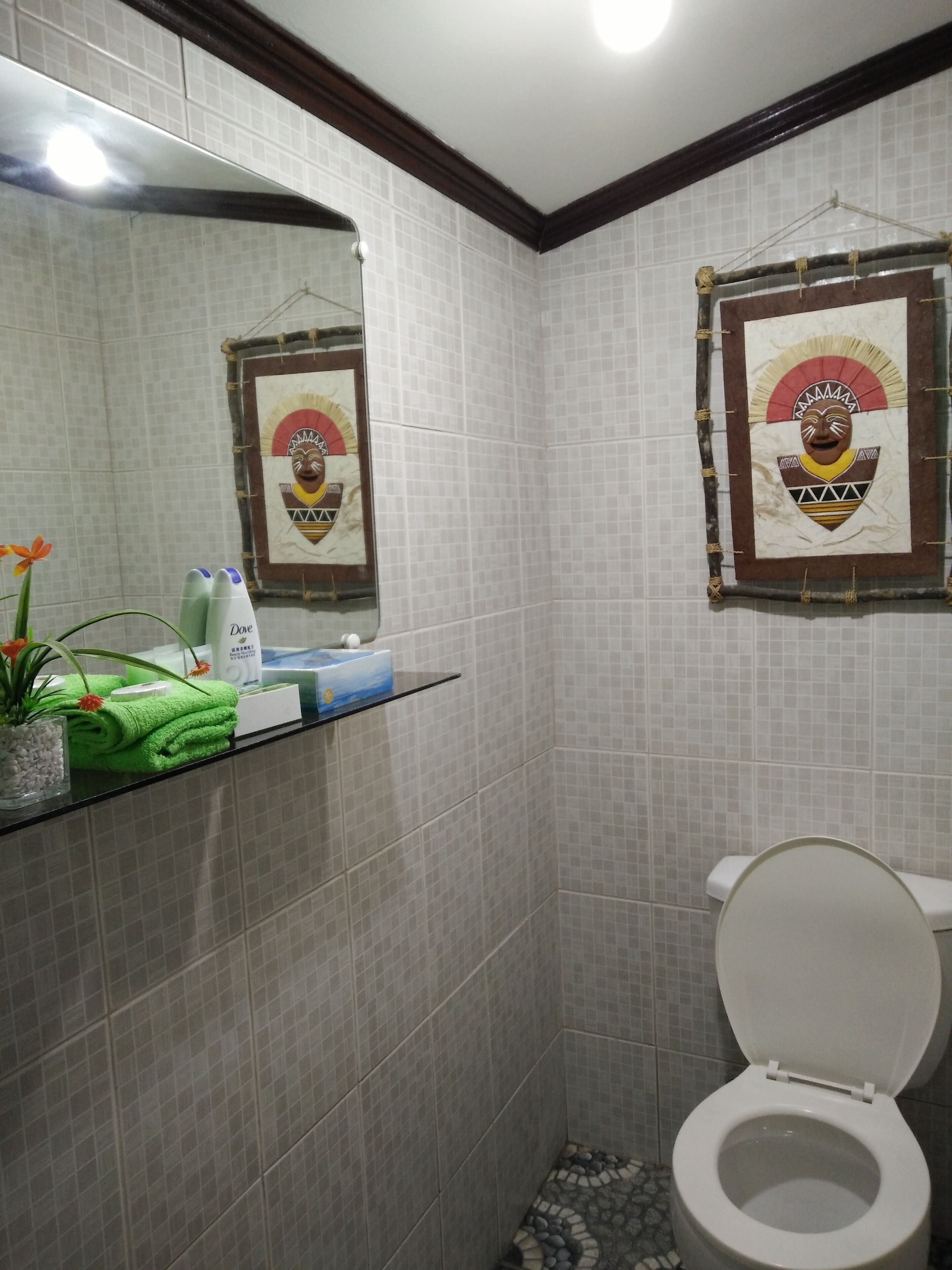 Traditional Filipino Home Near 100 Islands