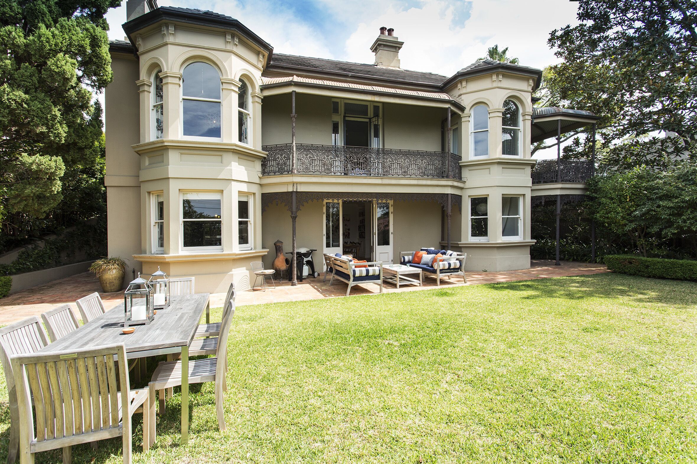 Victorian Masterpiece - Close to Bronte Beach, Clovelly Beach & Bondi Junction
