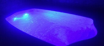 HEATED POOL, AIR CONDITIONING, LIVING ROOM/BEDROOMS, WIFI, COMPLETE HOUSE! (Rubber tree)
