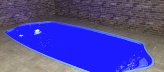 HEATED POOL, AIR CONDITIONING, LIVING ROOM/BEDROOMS, WIFI, COMPLETE HOUSE! (Rubber tree)