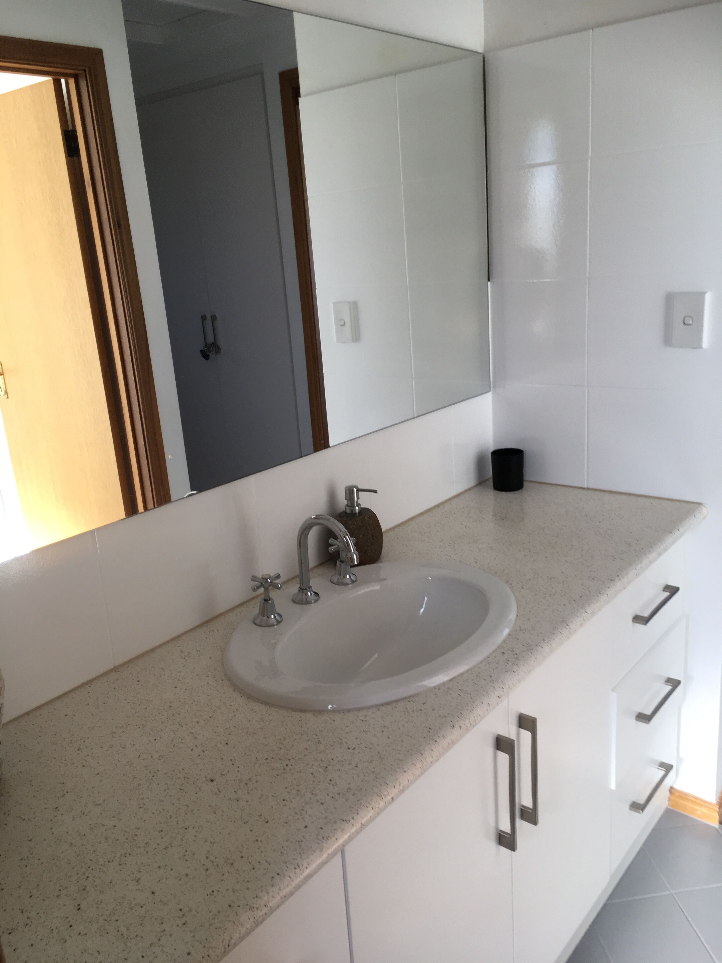 Breezes@Hayborough - Coastal Beach house & pet-friendly! — image 17