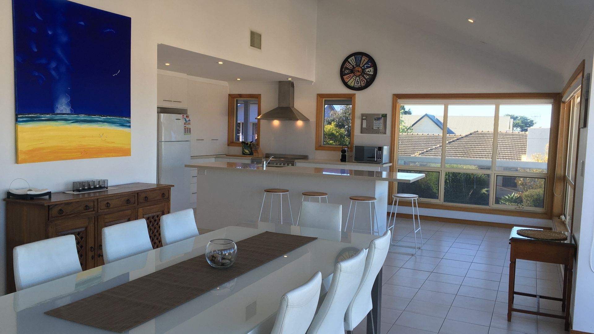 Breezes@Hayborough - Coastal Beach house & pet-friendly! — image 7