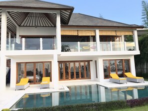 Pool - Villa Putih, Lovina, Bali - Luxury villa with spectacular views and private pool (Lovina)