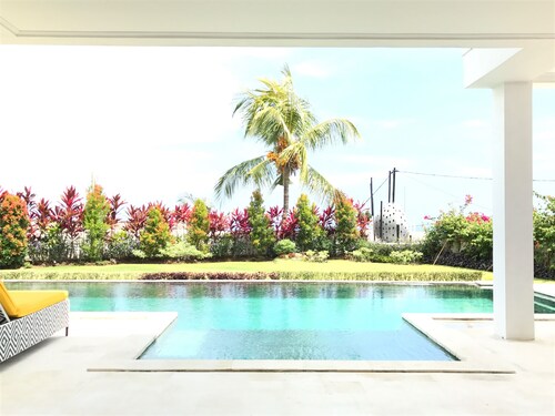 Villa Putih, Lovina, Bali - Luxury villa with spectacular views and private pool