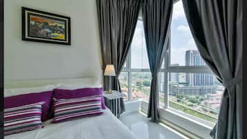 3 Schlafzimmer, laptopgeeigneter Arbeitsplatz, Bügeleisen/Bügelbrett