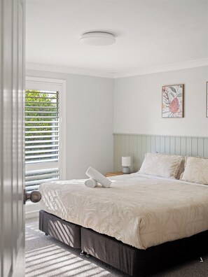 3 bedrooms, iron/ironing board, Internet