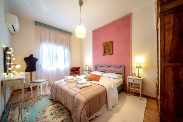 1 chambre, fer et planche Ă repasser, Wi-Fi, draps fournis