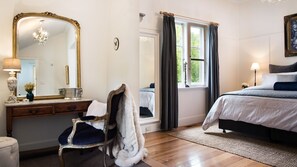 2 bedrooms, iron/ironing board, Internet, bed sheets