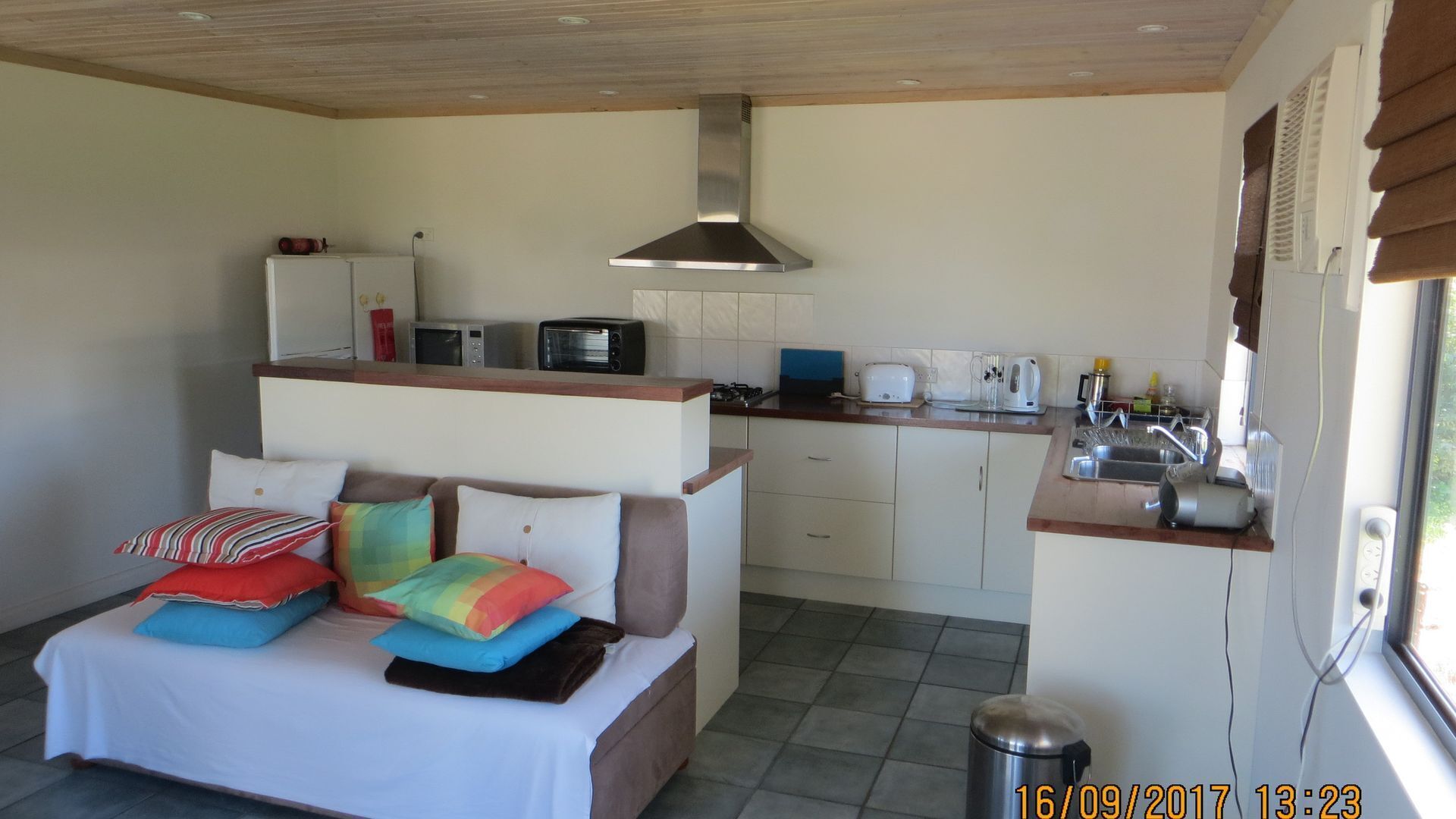 Goolwa Riverhouse Apartment — image 6