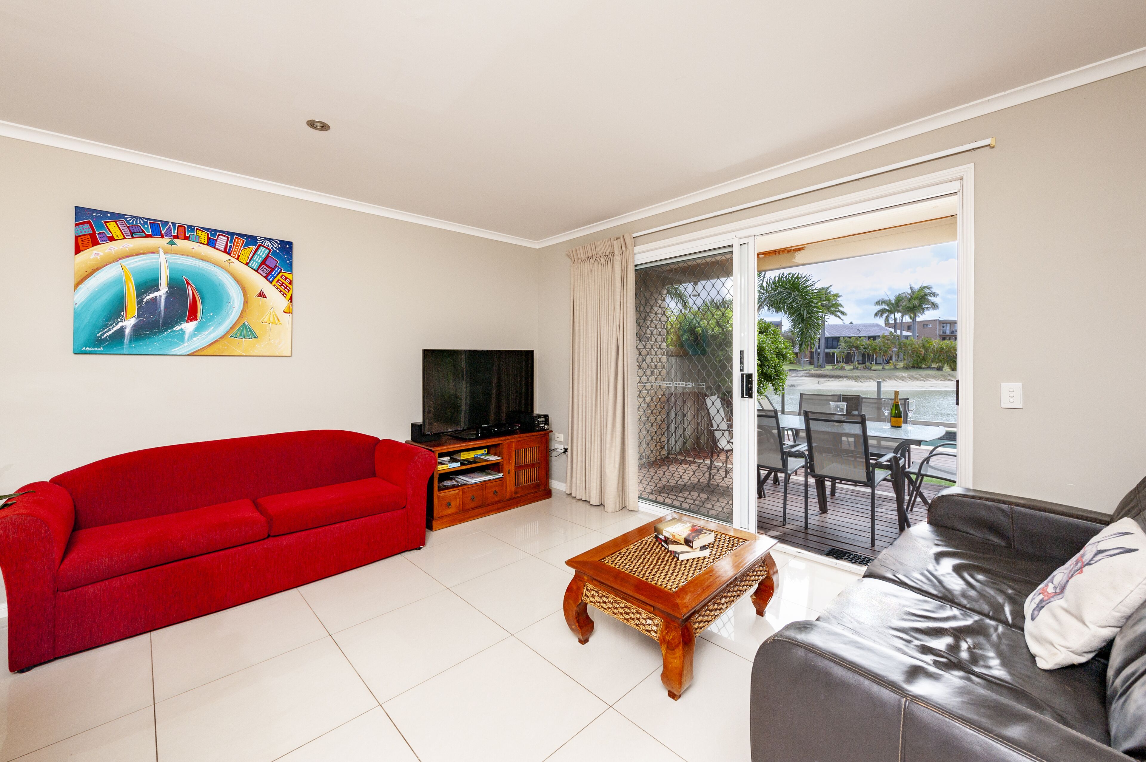 Saltwater Villas - Pet Friendly - Waterfront — image 19