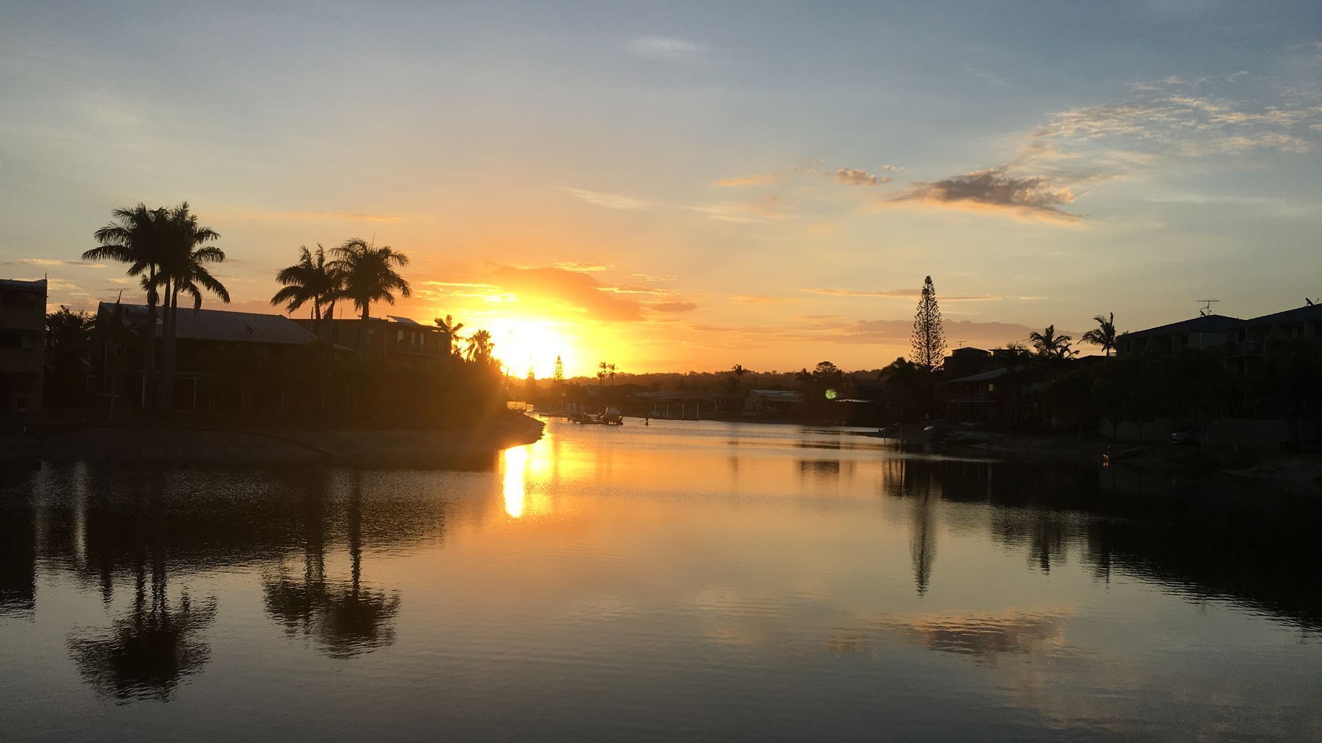 Saltwater Villas - Pet Friendly - Waterfront — image 5