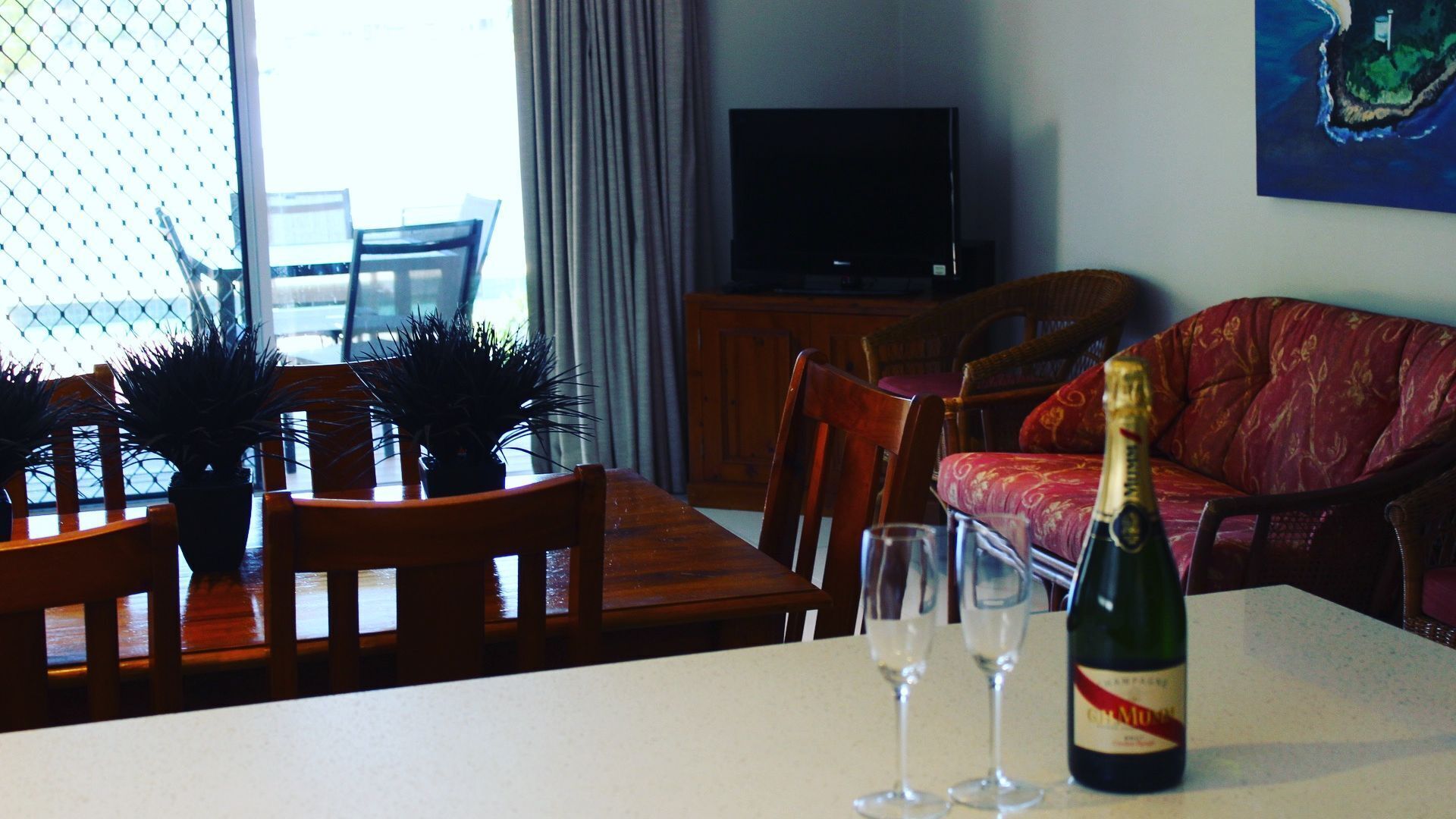 Saltwater Villas - Pet Friendly - Waterfront — image 15