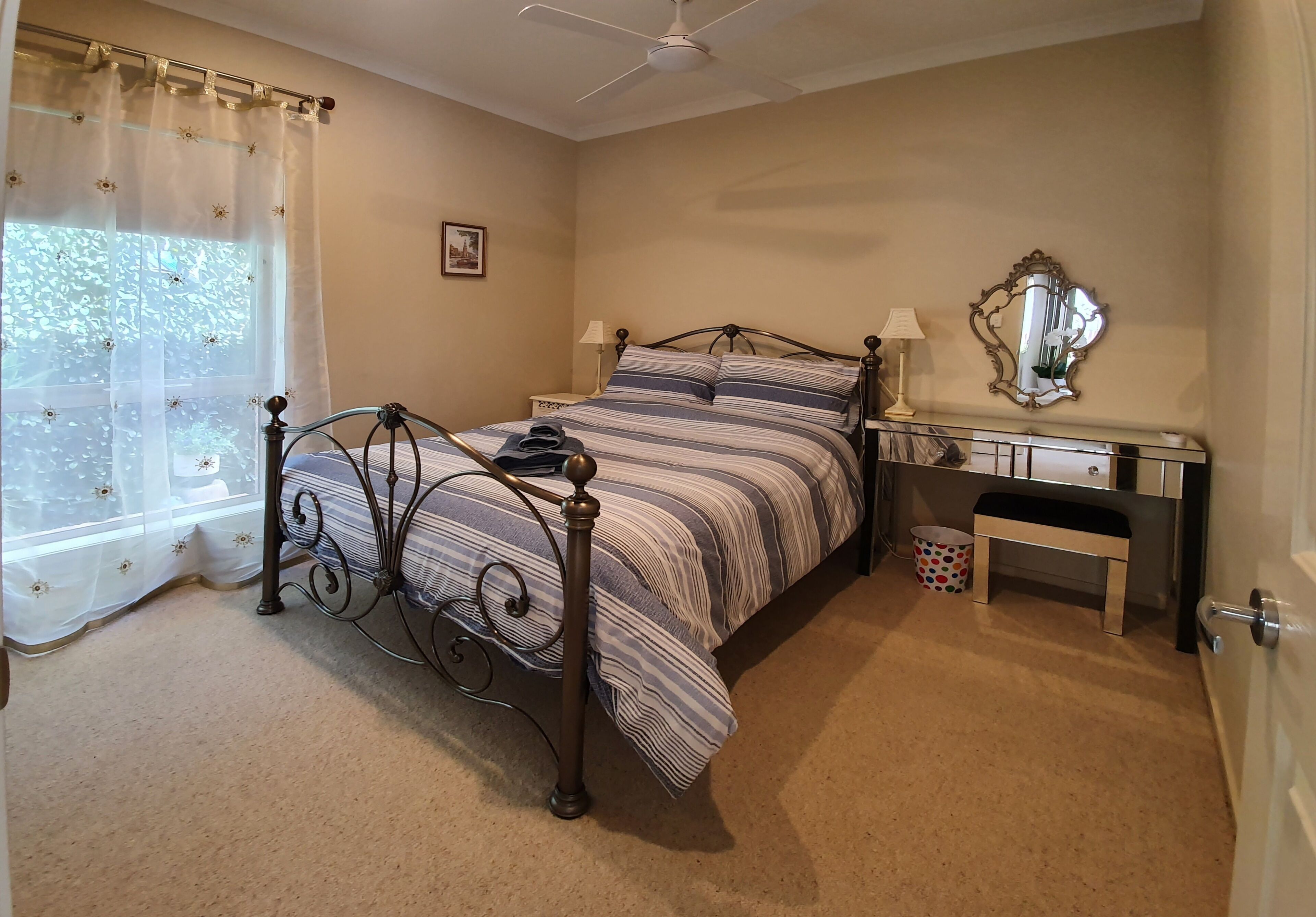 Central Mclaren Vale. Wensleyvale 3 bedroom Holiday Accommodation