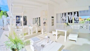 Outdoor dining - SPACIOUS 7 BEDROOM VILLA (Special for Groups) (Jan Thiel)