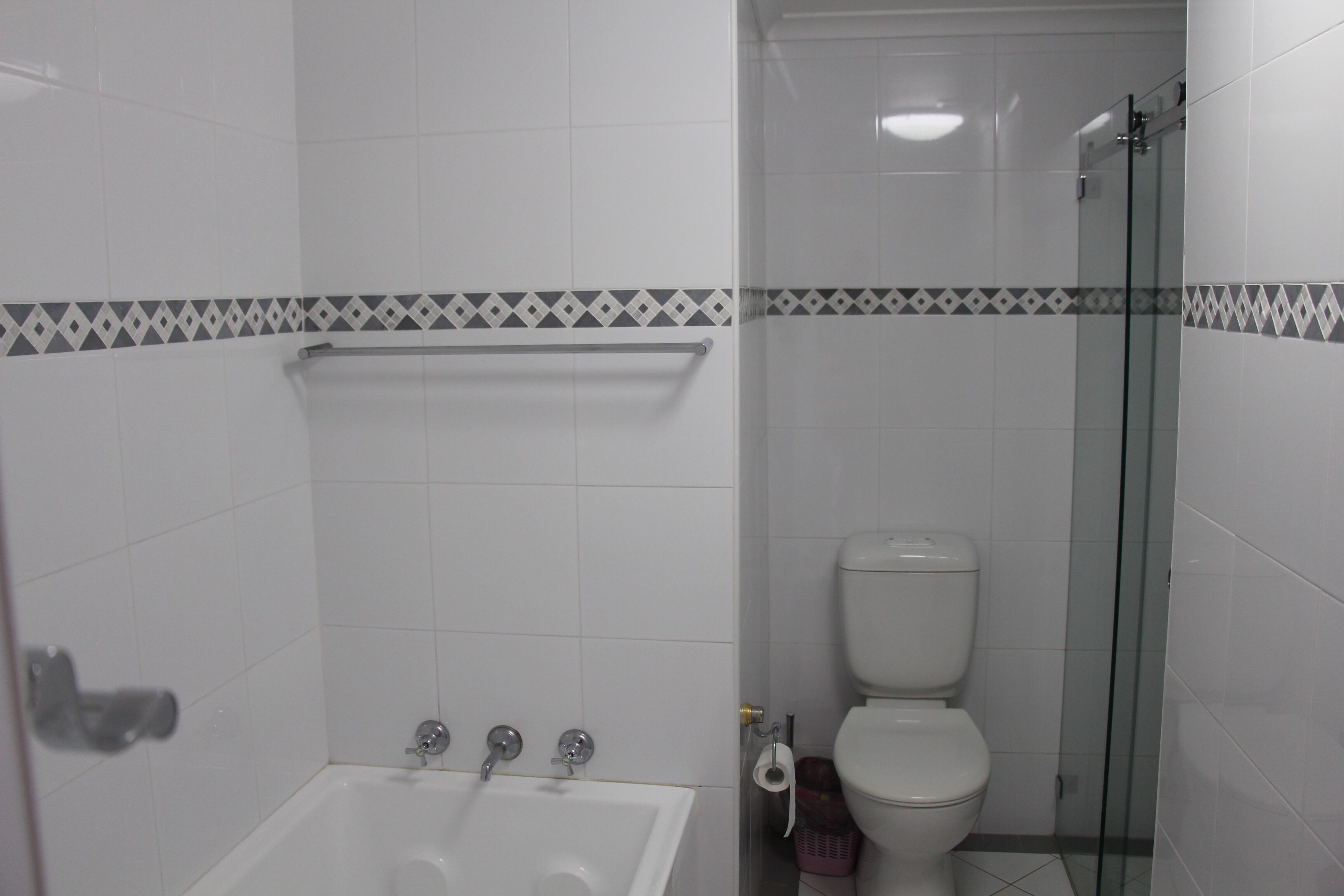 One Bedroom Furnished 7 — image 3